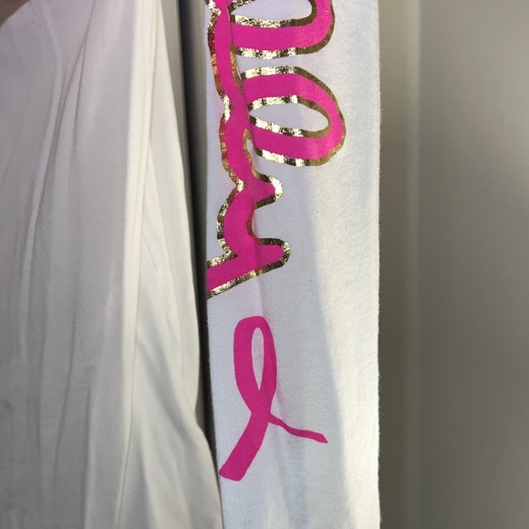 EUC Lilly Pulitzer Plumeria Pink Finn Top Breast Cancer - Picture 3 of 4